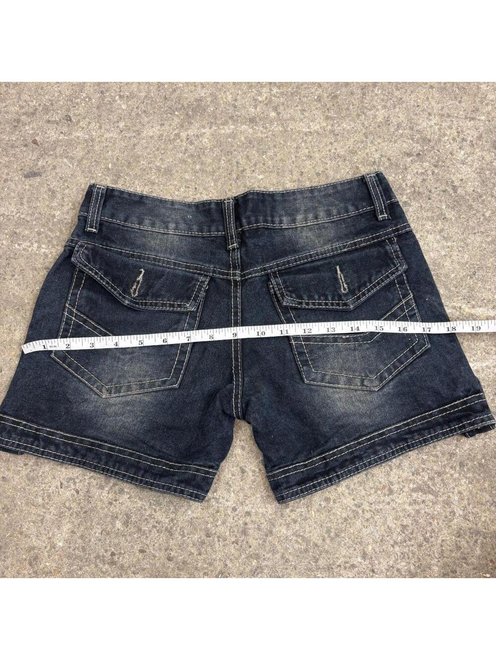 Vintage Y2K Low Rise Denim Button Front Shorts Dark Wash - Picture 3 of 4